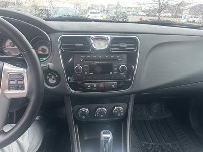 2013 Chrysler 200 Limited