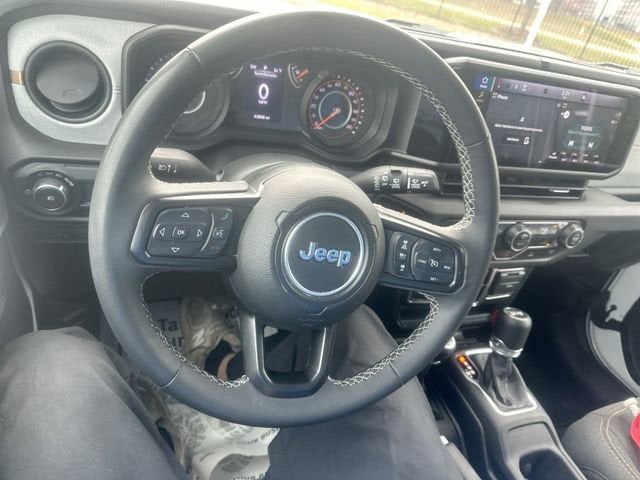 2025 Jeep Wrangler 4-Door Summit 4x4