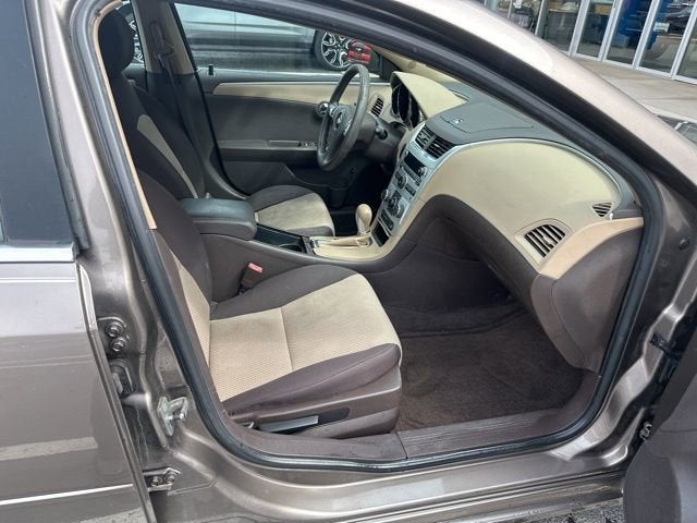 2010 Chevrolet Malibu LS w/1LS