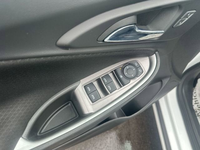 2022 Chevrolet Malibu LS