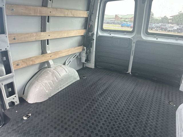 2024 Chevrolet Express Cargo 2500 WT