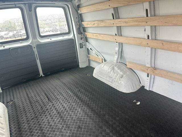 2024 Chevrolet Express Cargo 2500 WT