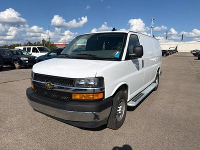 2025 Chevrolet Express Cargo WT