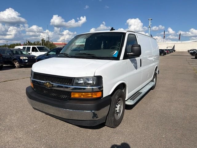 2025 Chevrolet Express Cargo WT