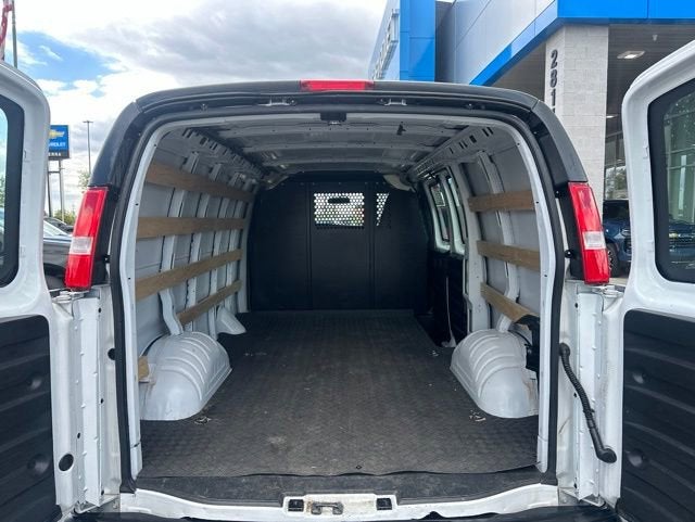 2024 Chevrolet Express Cargo 2500 WT