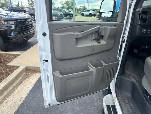 2024 Chevrolet Express Cargo 2500 WT