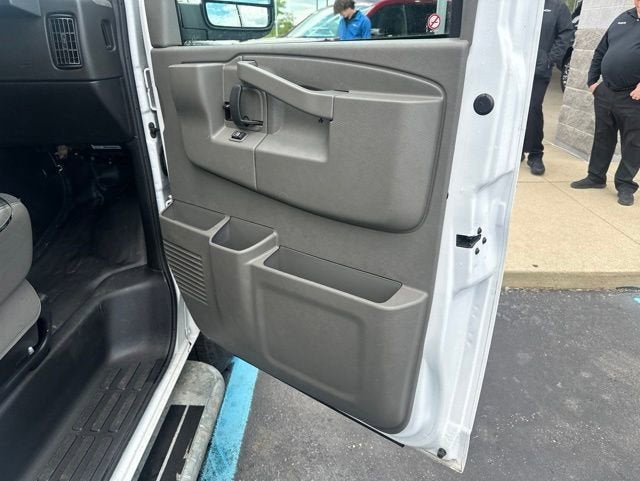 2024 Chevrolet Express Cargo 2500 WT