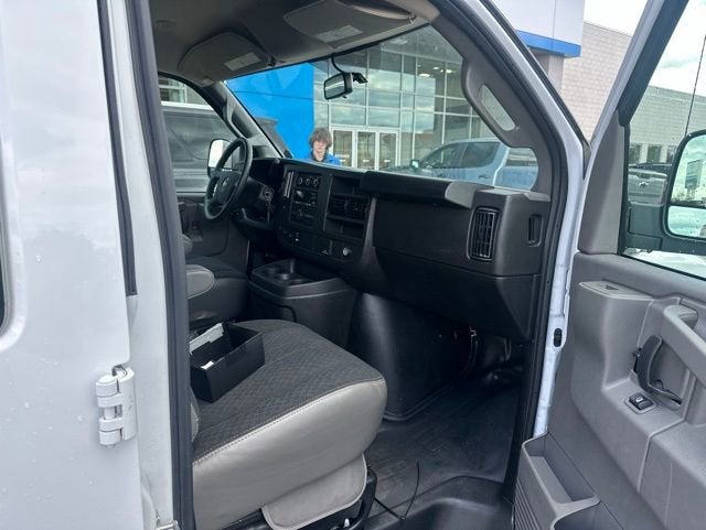 2024 Chevrolet Express Cargo 2500 WT