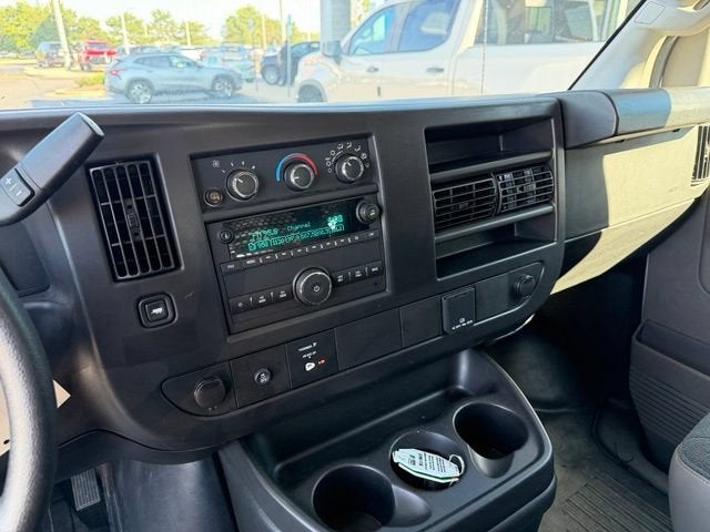 2025 Chevrolet Express Cargo WT