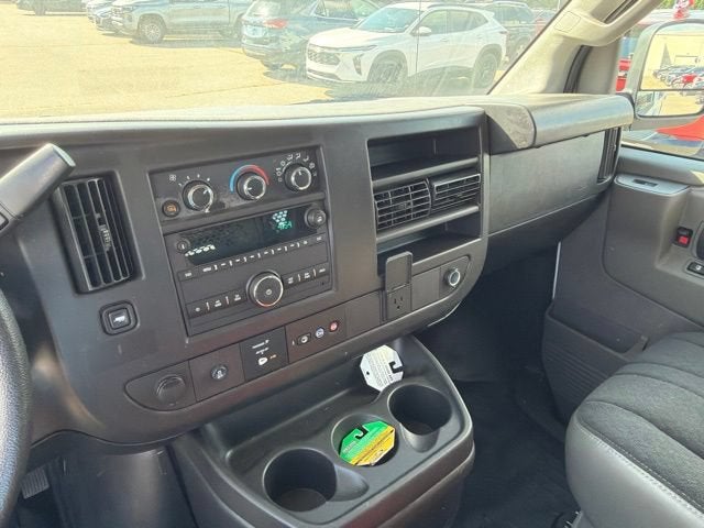 2025 Chevrolet Express Cargo WT