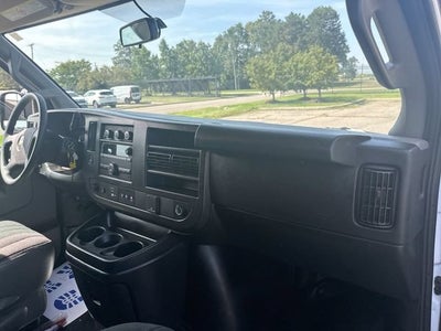 2025 Chevrolet Express Cargo WT