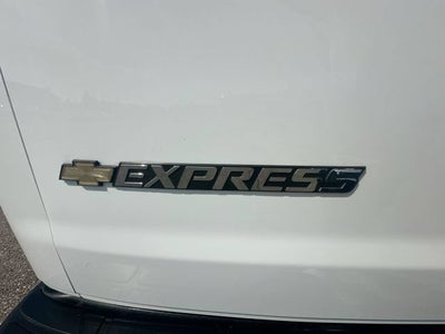 2025 Chevrolet Express Cargo WT