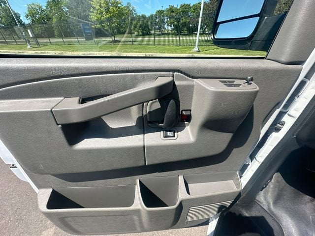 2024 Chevrolet Express Cargo 2500 WT
