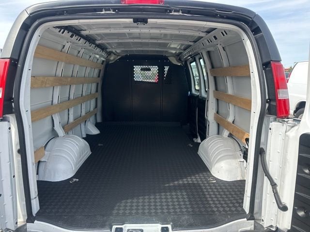 2024 Chevrolet Express Cargo 2500 WT