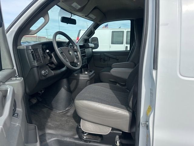 2024 Chevrolet Express Cargo 2500 WT