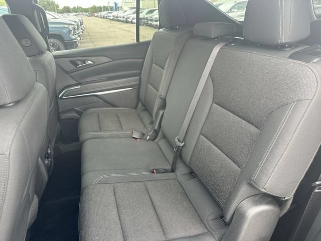 2024 Chevrolet Traverse LS