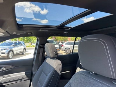 2024 Chevrolet Traverse LT