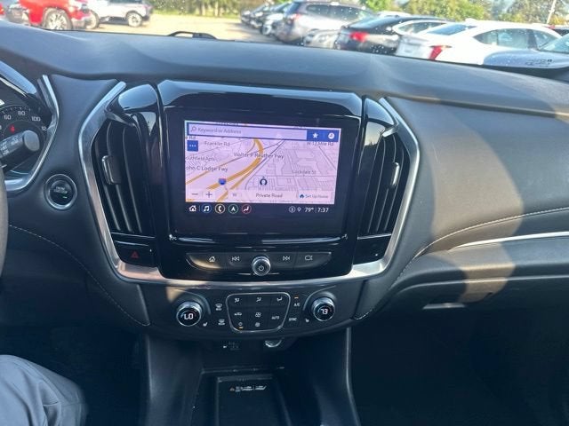 2022 Chevrolet Traverse LT Leather