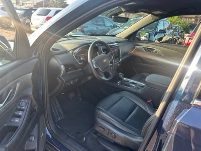 2022 Chevrolet Traverse LT Leather