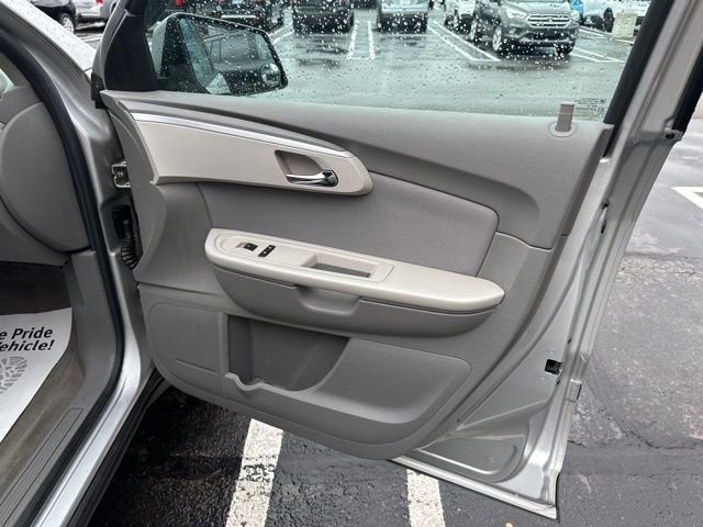 2011 Chevrolet Traverse LS