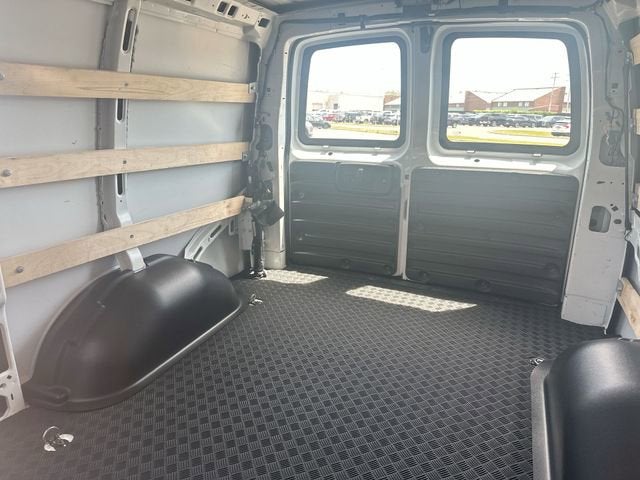 2024 GMC Savana Cargo 2500 Work Van