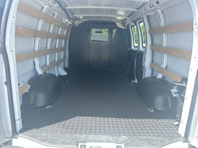 2024 GMC Savana Cargo 2500 Work Van