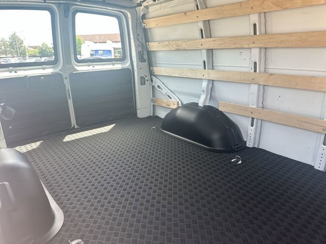 2024 GMC Savana Cargo 2500 Work Van