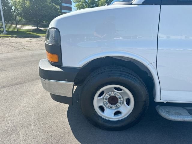 2024 GMC Savana Cargo 2500 Work Van