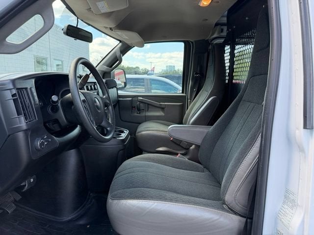 2025 GMC Savana Cargo Work Van