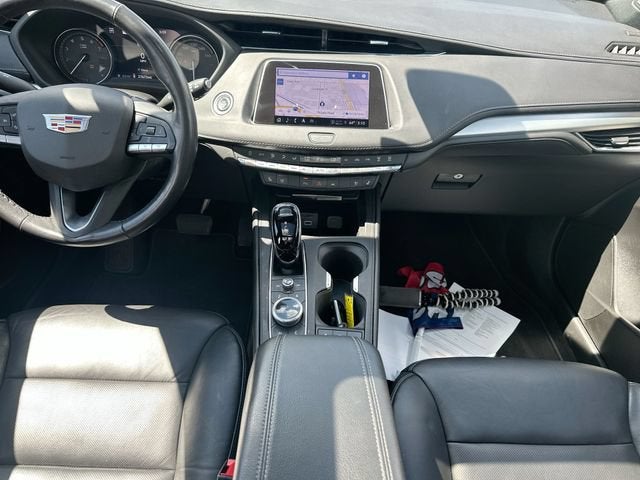 2023 Cadillac XT4 Premium Luxury