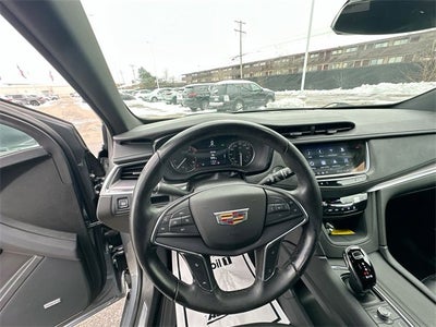 2022 Cadillac XT5 Luxury