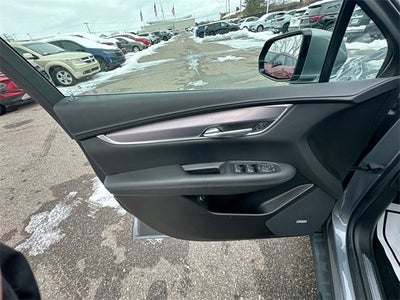 2022 Cadillac XT5 Luxury