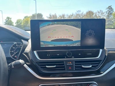 2025 Nissan Altima SR