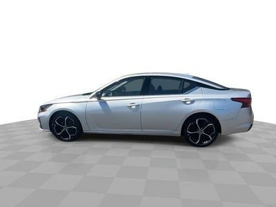 2025 Nissan Altima SR