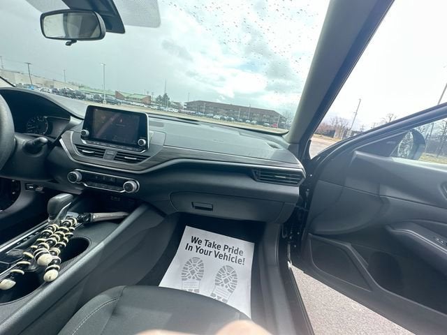 2025 Nissan Altima SV FWD