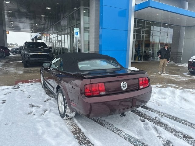 2007 Ford Mustang Deluxe