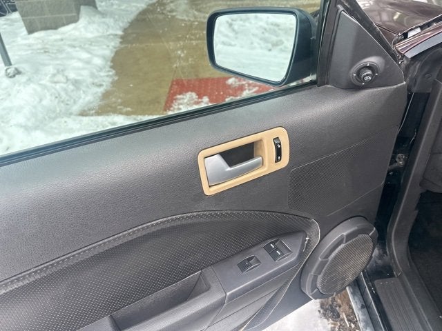 2007 Ford Mustang Deluxe