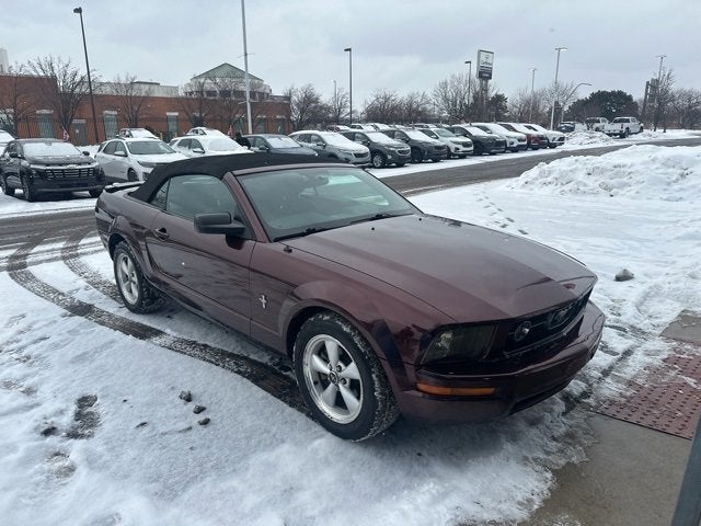 2007 Ford Mustang Deluxe
