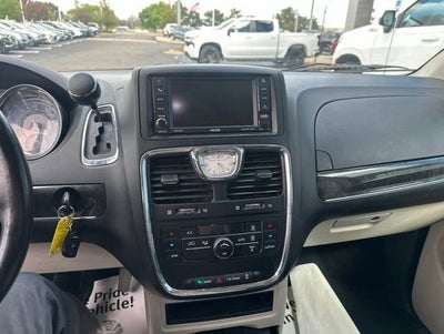2013 Chrysler Town & Country Touring