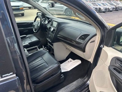2013 Chrysler Town & Country Touring