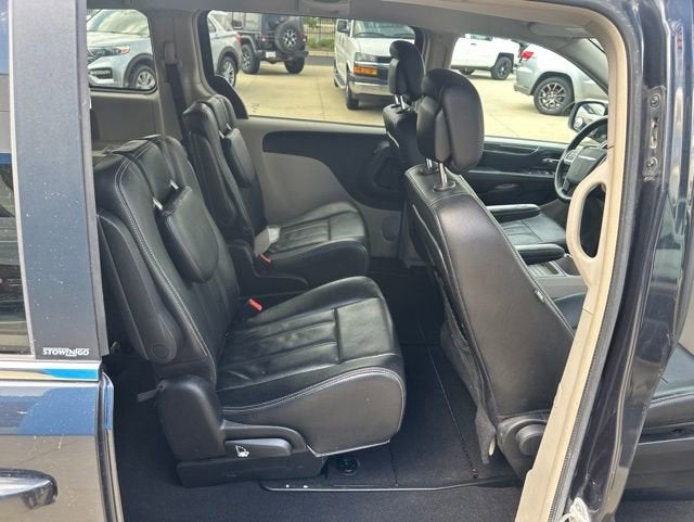2013 Chrysler Town & Country Touring