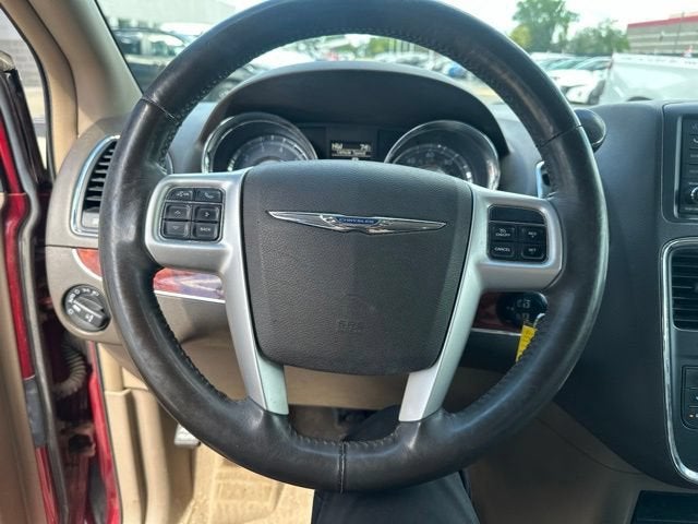 2016 Chrysler Town & Country Touring