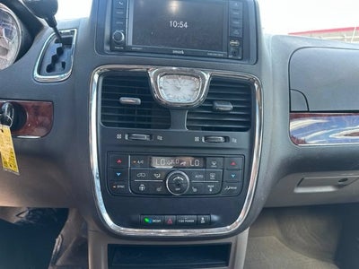 2016 Chrysler Town & Country Touring