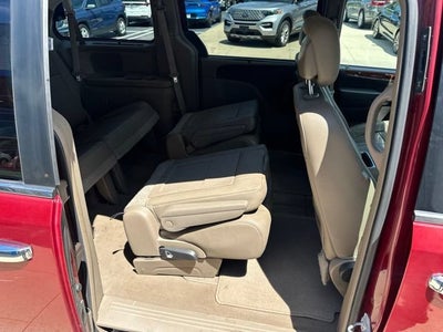 2016 Chrysler Town & Country Touring