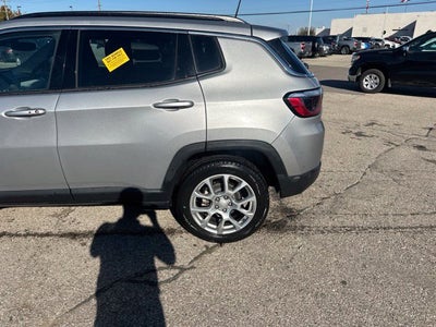 2023 Jeep Compass Latitude Lux