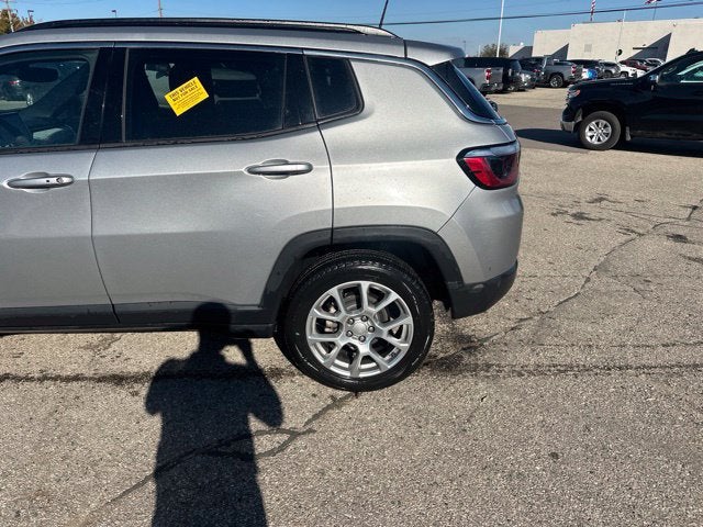 2023 Jeep Compass Latitude Lux