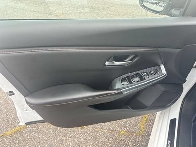2024 Nissan Sentra SR Xtronic CVT