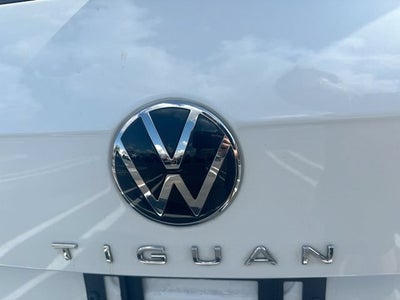 2024 Volkswagen Tiguan 2.0T SE R-Line Black