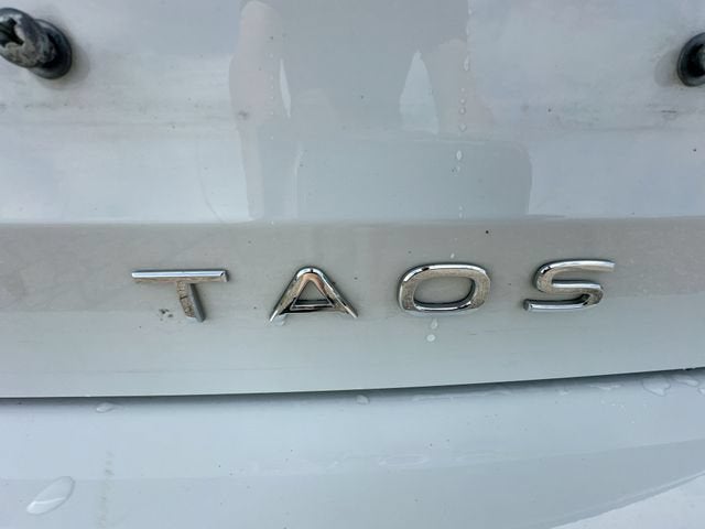 2025 Volkswagen Taos SE