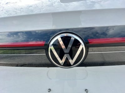 2025 Volkswagen Taos SE